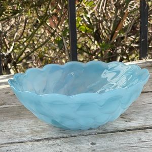 Mariposa blue alabaster swirl glass Small Scallop Rim Bowl nwt